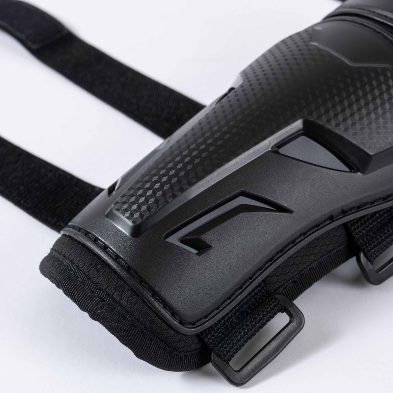 Dziecięce ochraniacze na kolan – Motorcycle Gear Youth recenzja i cena